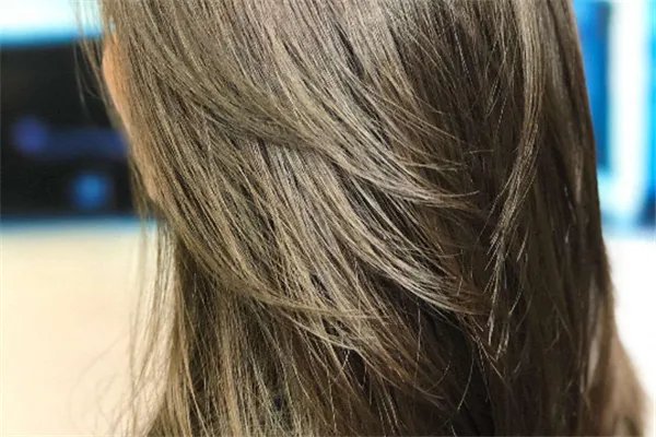 2020最火的头发染色:黑紫色上榜,第一火爆全网