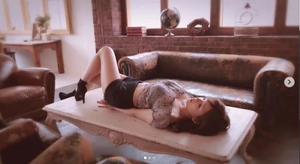 性感倍增!日本头灯女星篠崎爱重返美图:体香四溢!