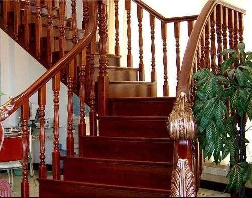 楼梯扶手高度多少合适 标准楼梯扶手高度是多少