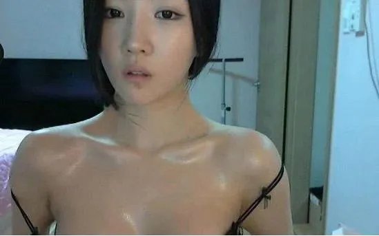 朴妮唛情趣内衣照片：血脉喷张，不看后悔