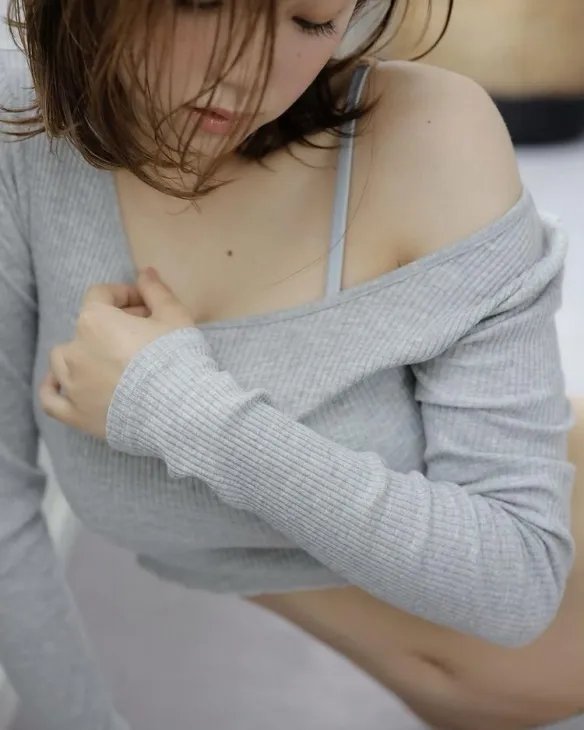 性感倍增!日本头灯女星篠崎爱重返美图:体香四溢!