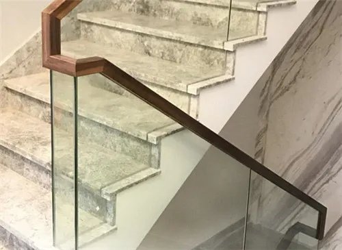 玻璃扶手怎么安装