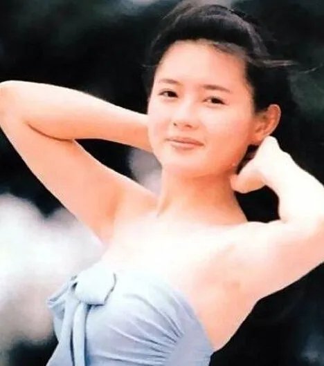 李丽珍人体艺术大曝光  昔日性感名作遭起底