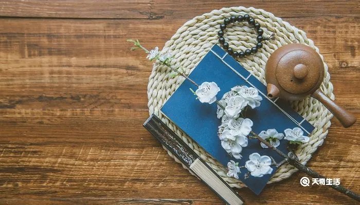 零落成泥碾作尘出自