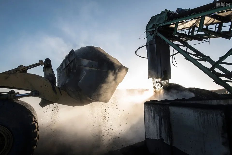 陕西千亿矿权案件 赵发琦个人简历与刘娟资料介绍