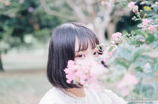 18岁现役大学生唯美写真：其貌胜神仙 容华若桃李