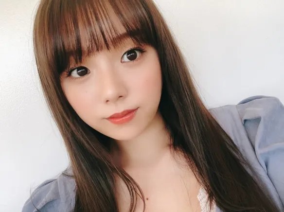 性感倍增!日本头灯女星篠崎爱重返美图:体香四溢!