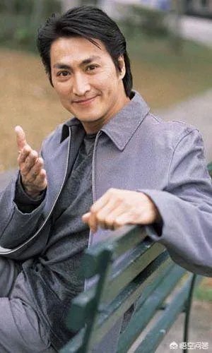 何家劲一生中演过多少部电视剧？