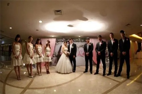 伴郎要给红包吗 伴郎的职责是什么