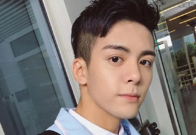 曾舜晞家庭背景怎样 曾舜晞女朋友是谁？