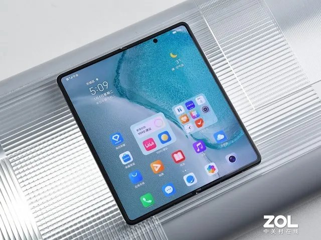 【有料评测】荣耀Magic V评测：也许是第一款能让你