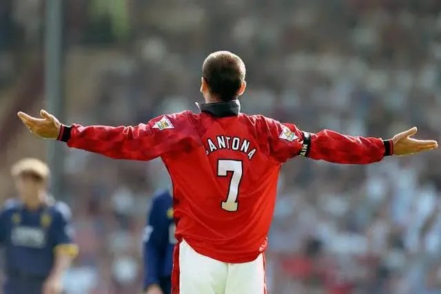 法国的坎通纳号称“曼联国王”，他是什么水平的球员？