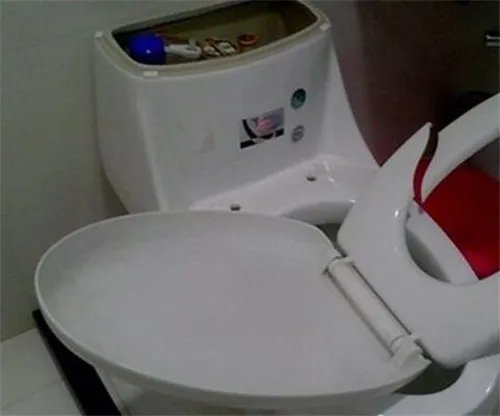 怎样更换马桶盖