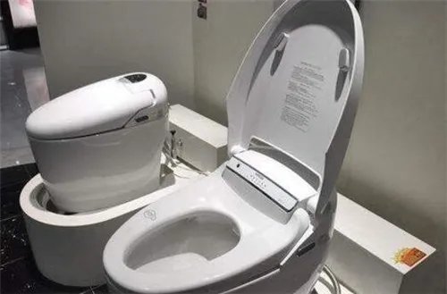 怎样更换马桶盖