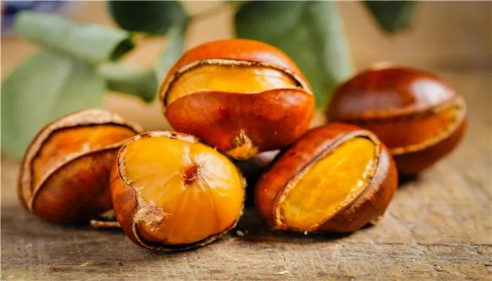 为什么炒栗子要放石子 为什么炒板栗要放小石子