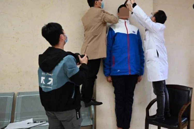 儿童巨人症图片