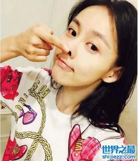 贾青整容前后照片对比，拍一部戏就变一个样 