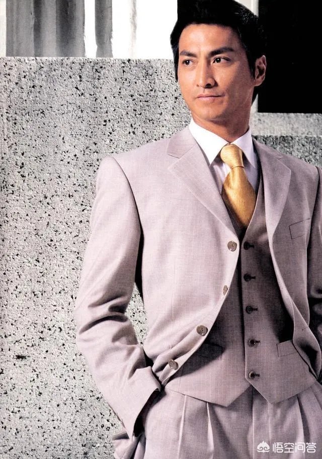 何家劲一生中演过多少部电视剧？