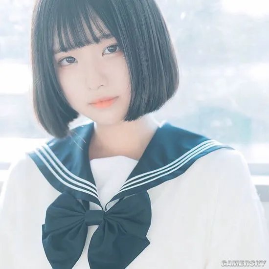 18岁现役大学生唯美写真：其貌胜神仙 容华若桃李