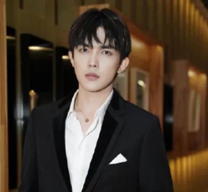 李柄熹晒和张雨绮视频截图,你看好他们之间的感情吗?