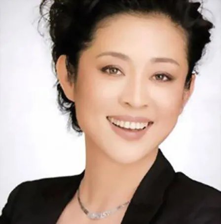 倪萍智障儿子曝光 辛酸母子相依为命