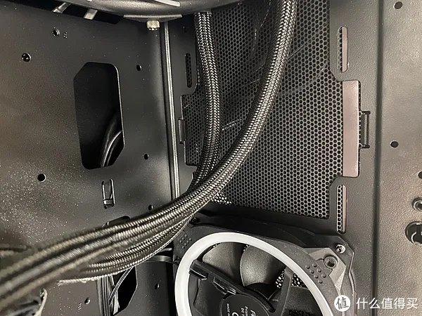 机箱风扇安装
