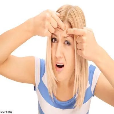 额头出痘是怎么回事