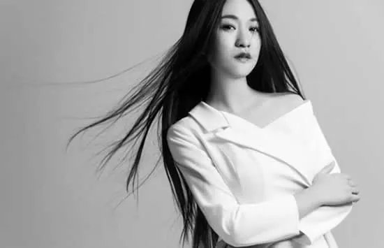 我最难忘是你的眼睛是什么歌 歌曲《我最》演唱者及歌词介绍