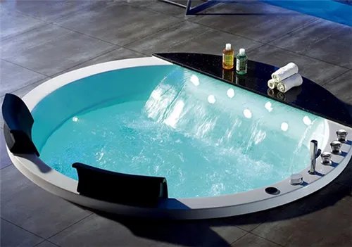 冲浪浴缸尺寸是多少