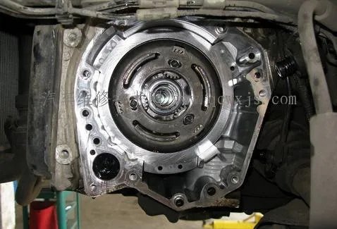 换挡顿挫是什么原因?怎么办