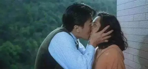 周星驰朱茵为什么分手?