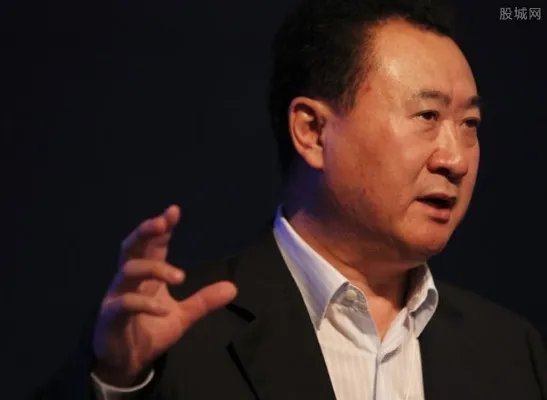 王健林的老丈人是谁 林宁背景来头不小