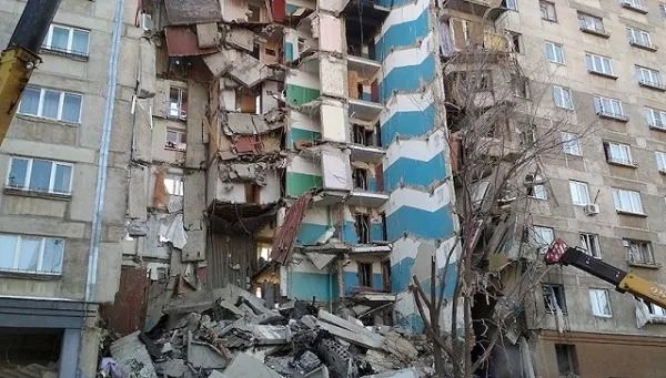 大连一居民楼爆炸已致2死7伤，导致这起爆炸事故的原因是什么？