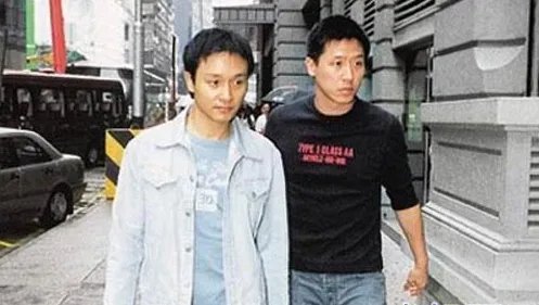 唐鹤德晒照缅怀张国荣,你如何看待他们之间的情感?