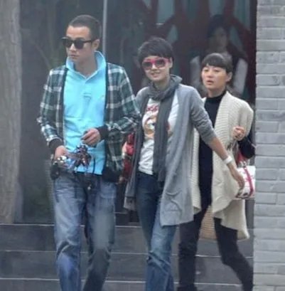 马伊琍有3个孩子了吗？ 被曝在片场为小孩挤奶