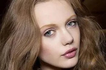 去医院祛斑大约多少钱