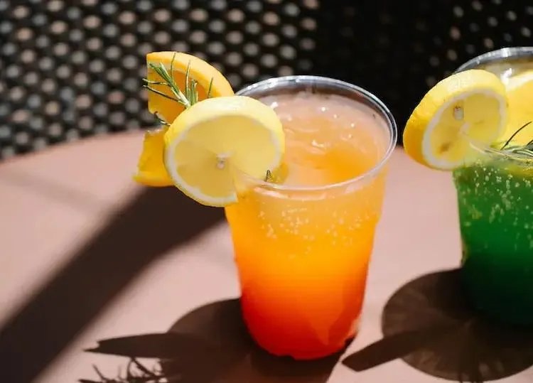 柠檬片泡水的功效与作用