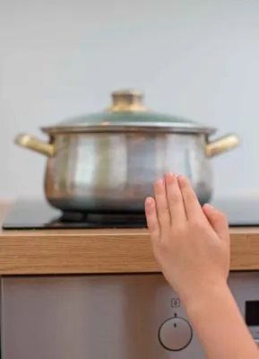 深二度烧伤要怎么办 深二度烧伤