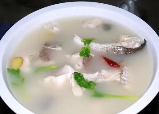 清炖鱼汤的家常做法大全
