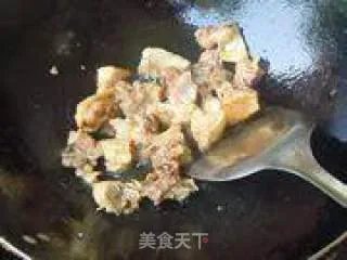 土豆炖鸡块