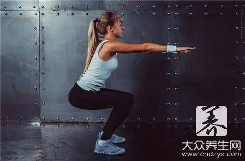 徒手深蹲的好处，看完后要学会利用