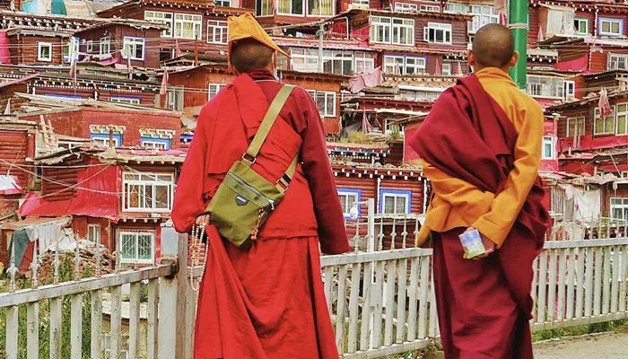 班禅和喇嘛的区别 班禅和喇嘛有什么区别