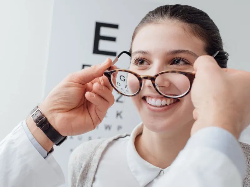 标准对数视力表怎么用