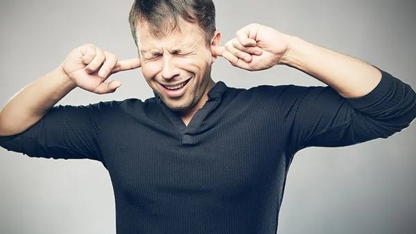 什么是耳朵穿孔？