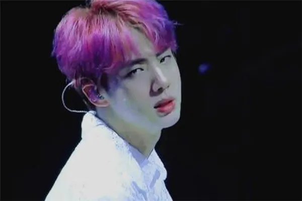 2020最火的头发染色:黑紫色上榜,第一火爆全网