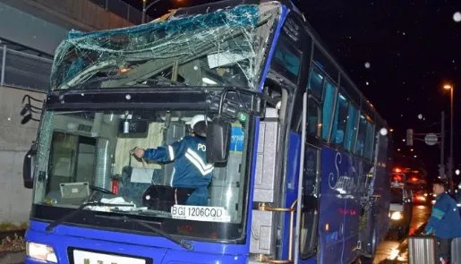 中国游客大巴车祸情况如何？