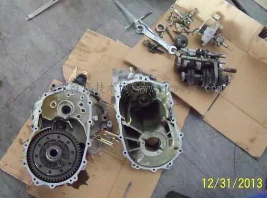 变速箱漏油的原因及症状 变速箱漏油怎么办