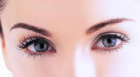 眼部抽脂手术痛么