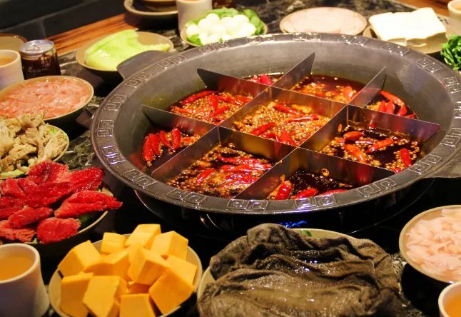 网友初次约会点2万多火锅，有没有造成餐饮浪费？