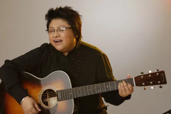 韩红暴瘦后罕现身，她究竟是经历了什么？